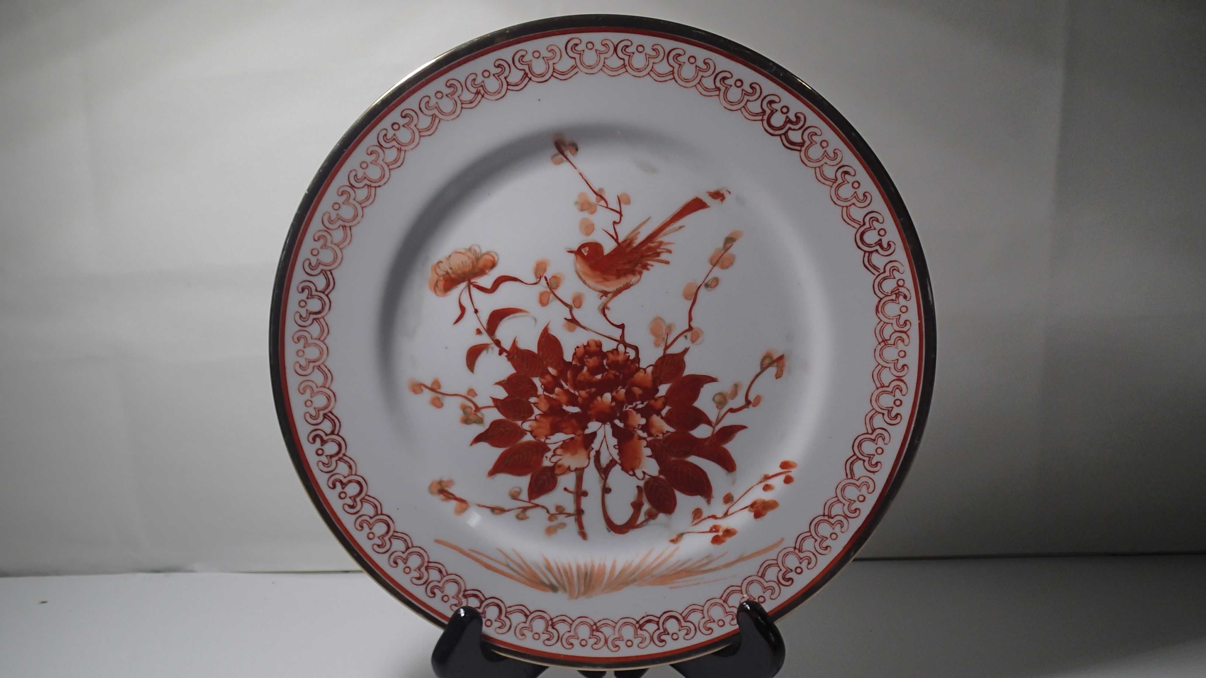 Prato antigo em porcelana de Macau