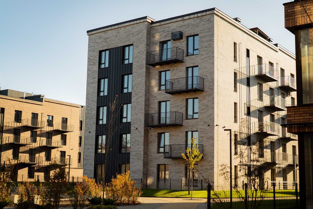 2к квартира з кухнею-студіо