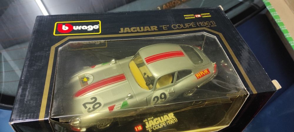 1/18 Jaguar e coupé 29 Burago carro coleção miniatura