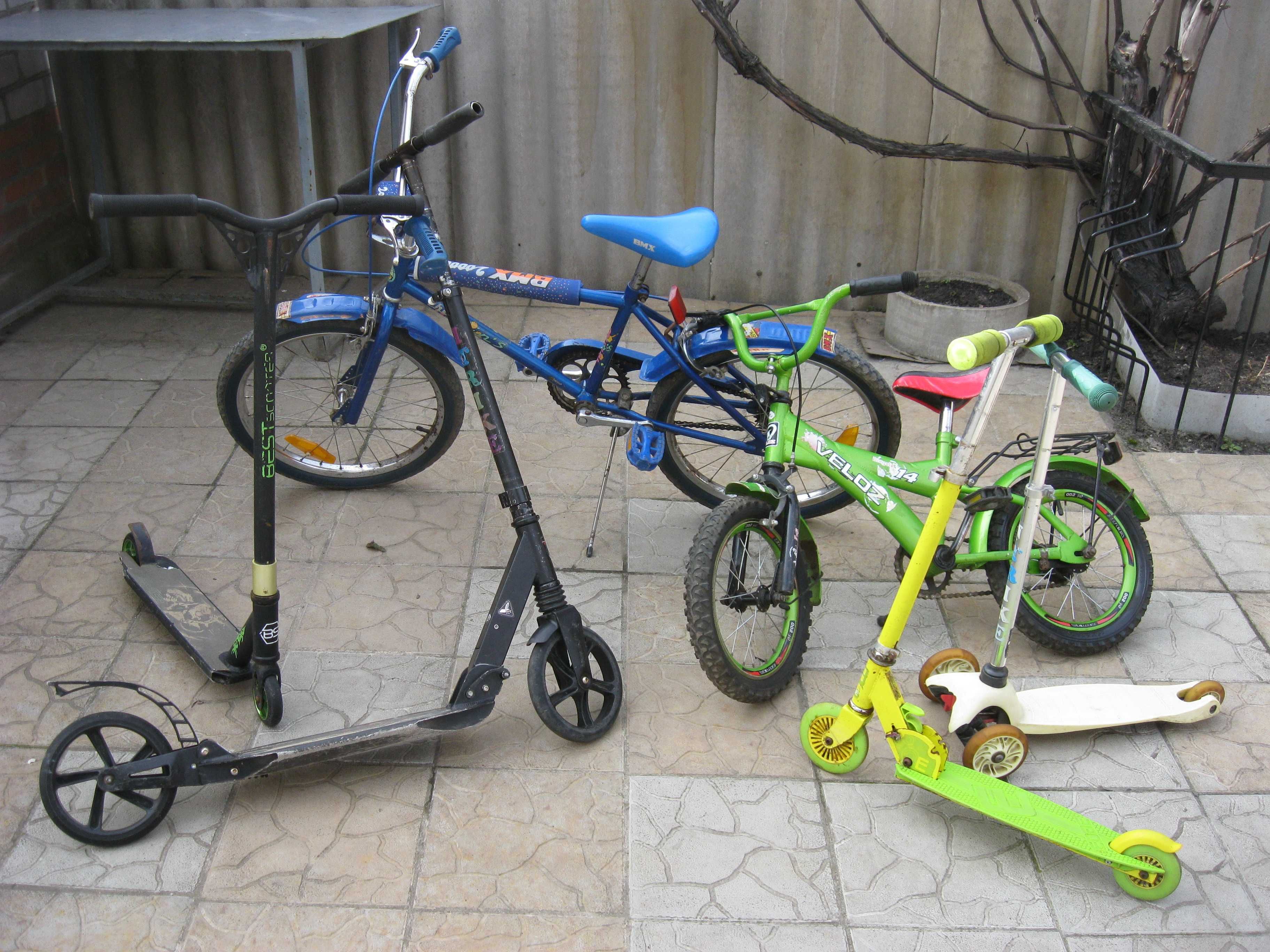 Продам детский велосипед колеса 20 и 14 дюймов