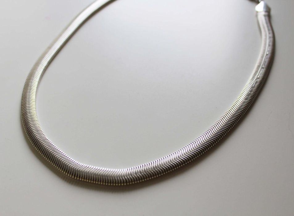 Colar prateado novo - Parfois
