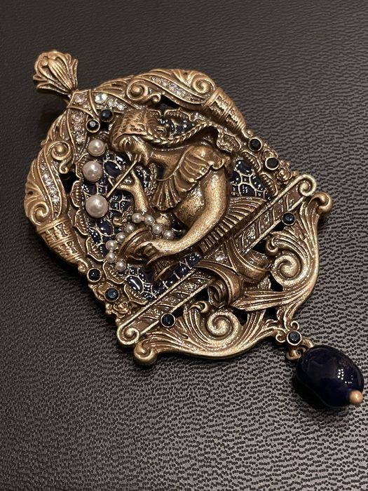 Брошка - кулон у вінтажному стилі