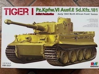 RMF Sd. Kfz.181 TIGER I wraz z dodatkami