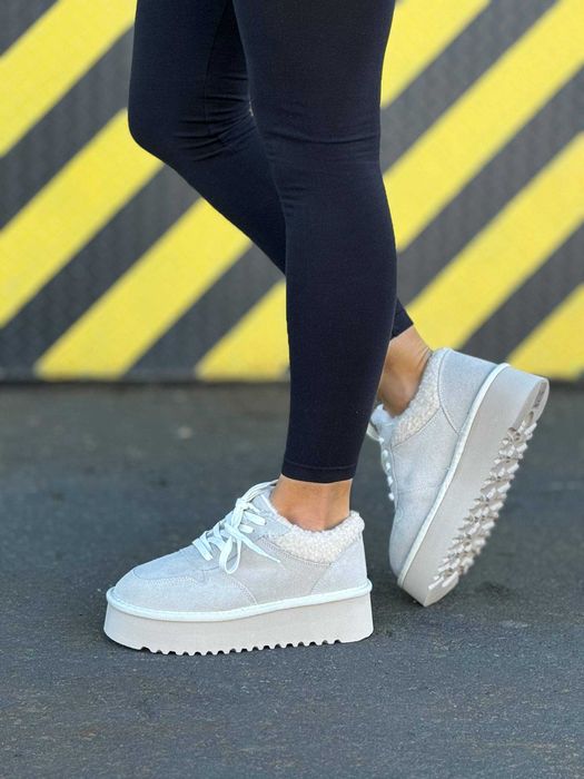 Жіночі зимові черевики на хутрі (36-41) замшеві білі, Ботинки, UGG