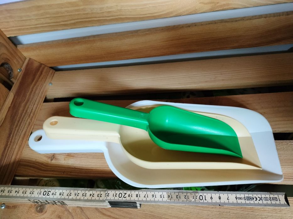 Łopatka, szufelka do nakładania  ziarna i innych 10/33, 8/27, 6/23cm