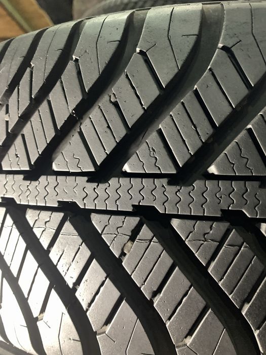 Шини Б/У 205/60 R16 Goodyear Vector 4 Seasons