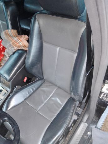 Skóry siedzenia boczki kanapa Mercedes W210 kombi