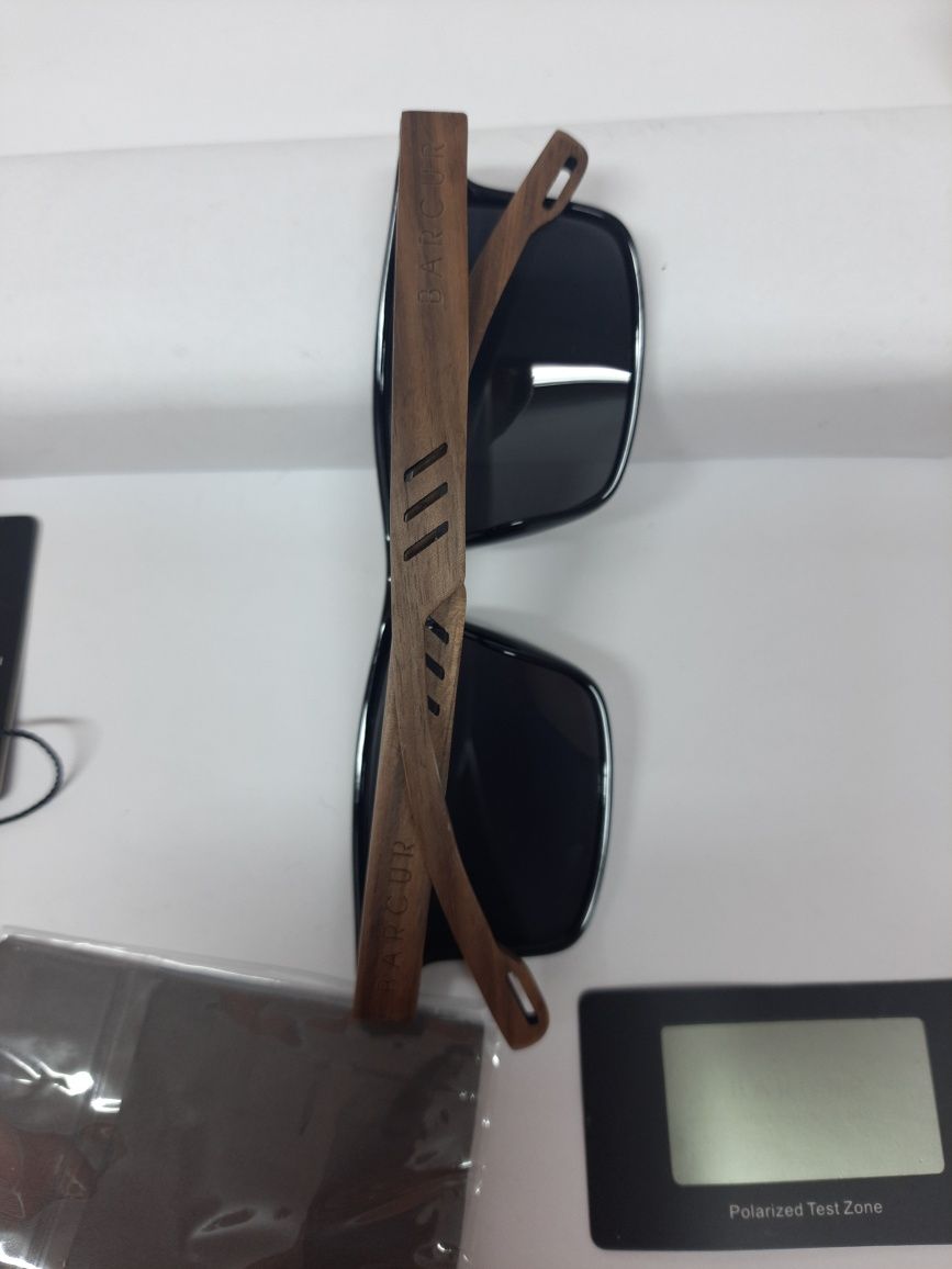 Okulary przeciwsłoneczne drewniane BARCUR z filtrem UV-400 i polar.