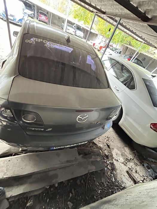 Продам мазду 3 2004