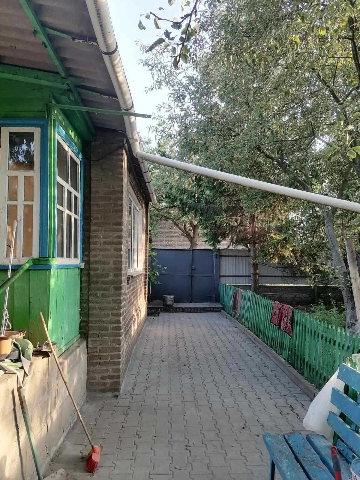 Дом ,сад Бернацкого 7 мин.