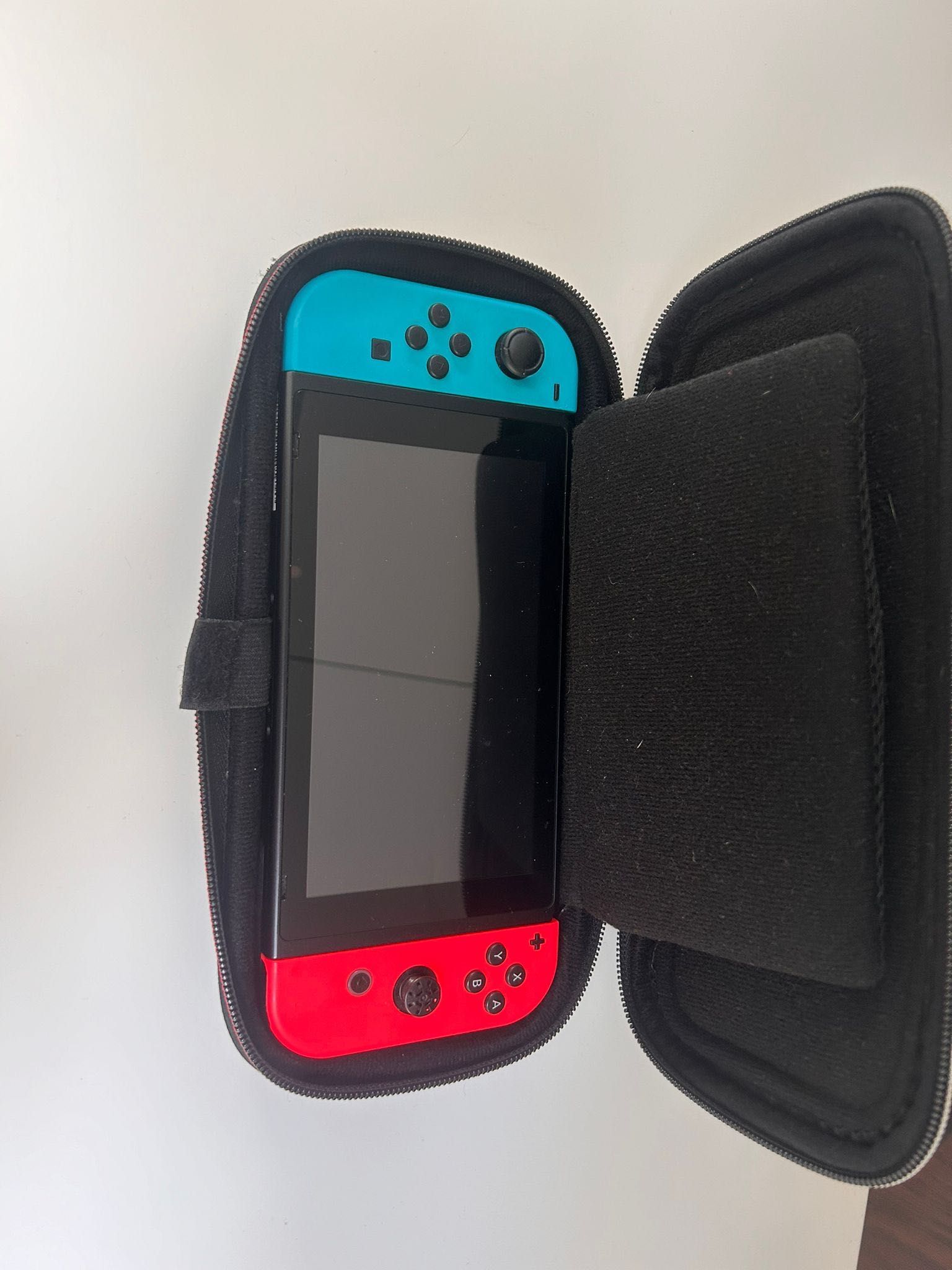 Nintendo Switch niebiesko-czerwony