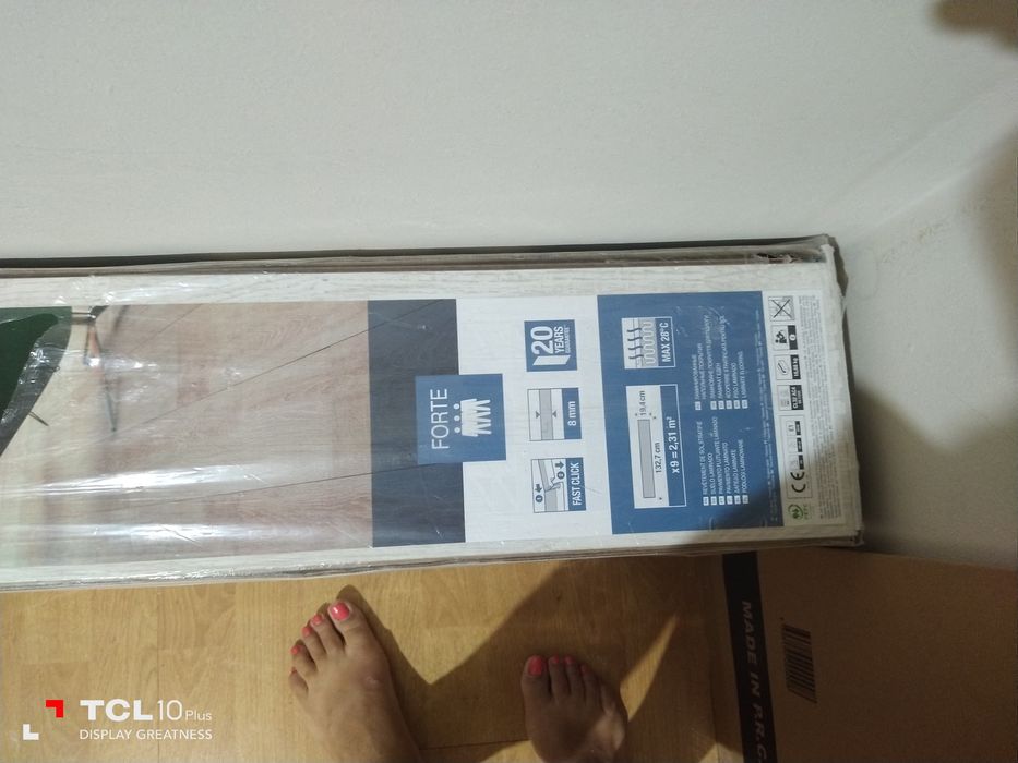 Chão flutuante mais base de rolos de cortica