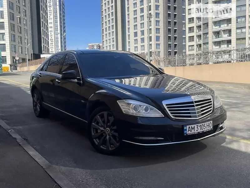 Mercedes-Benz S-class 2011