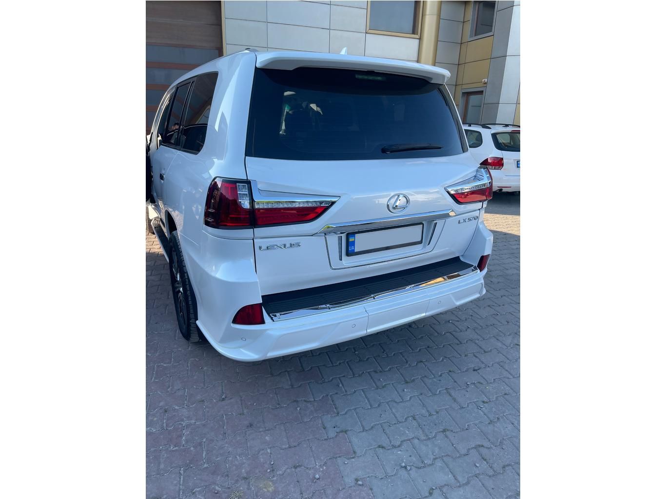 Lexus LX570 Комплект обвісів TRD-Sport 2021-2022 чорному кольорі
