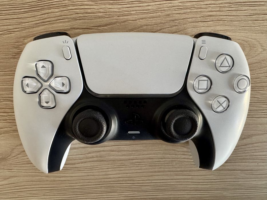 Comando PS5 DualSense (PS5/PC/Mac/Bluetooth) - 5 Anos de Garantia