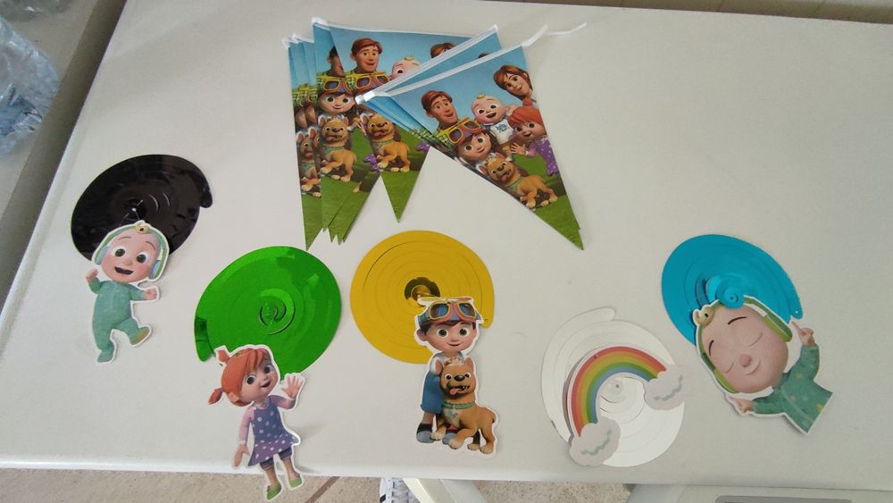 Tela em tecido Cocomelon