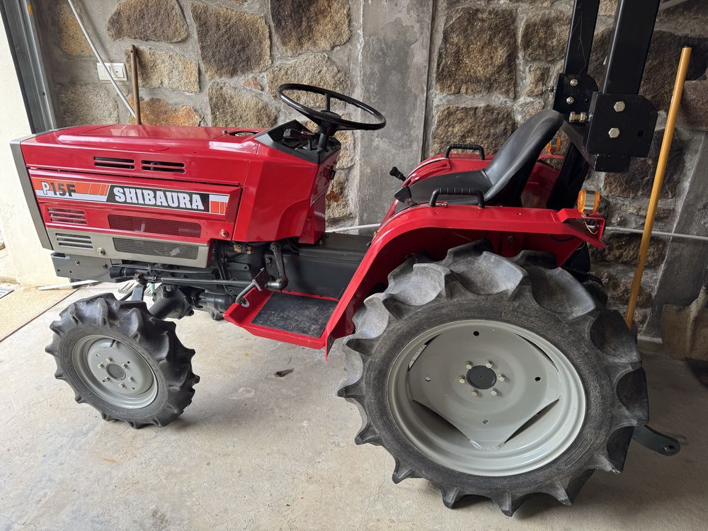 Trator Shibaura P15F