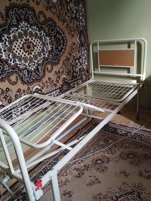Кровать медицинская многофункциональная,матрас противопролежневый.