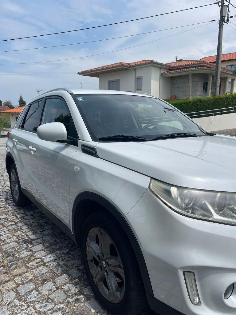 Suzuki Vitara 1.6 (SUV)