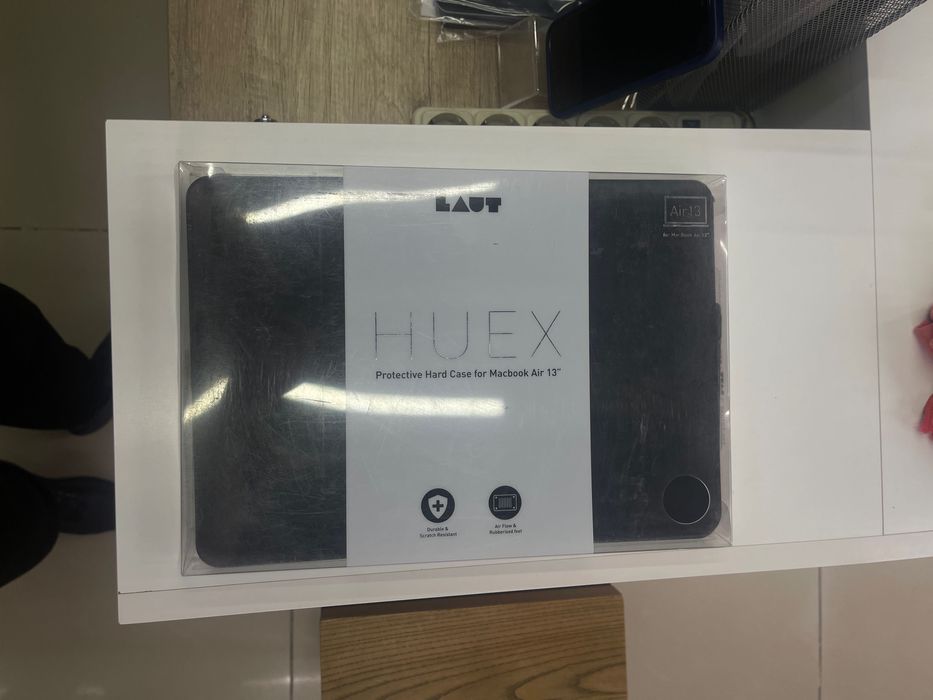 Накладка Laut для MacBook 13 ‘ Pro