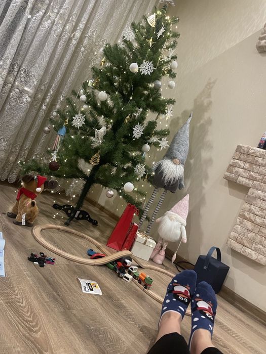 Ялинка новорічня