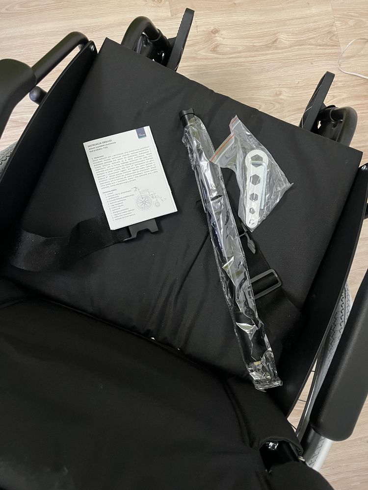 Wozek Inwalidzki lekki aluminiowy