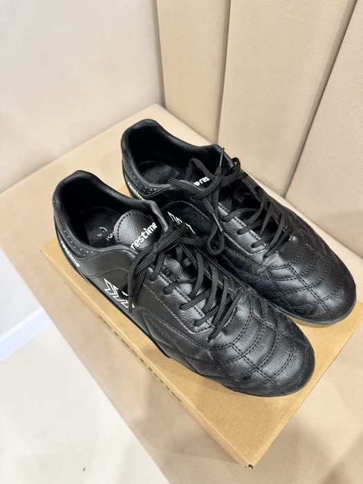 Сороконіжки футбольні