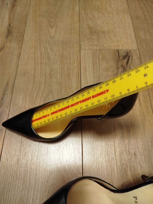 Чорні туфлі-лодочки Louboutin/Лобутени