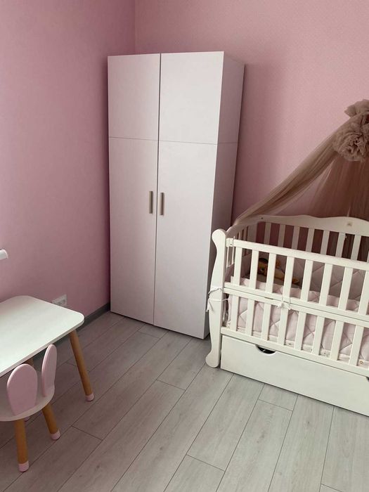 Шафа з полицями розпашна ля спальні, офісу прихожей  Біла