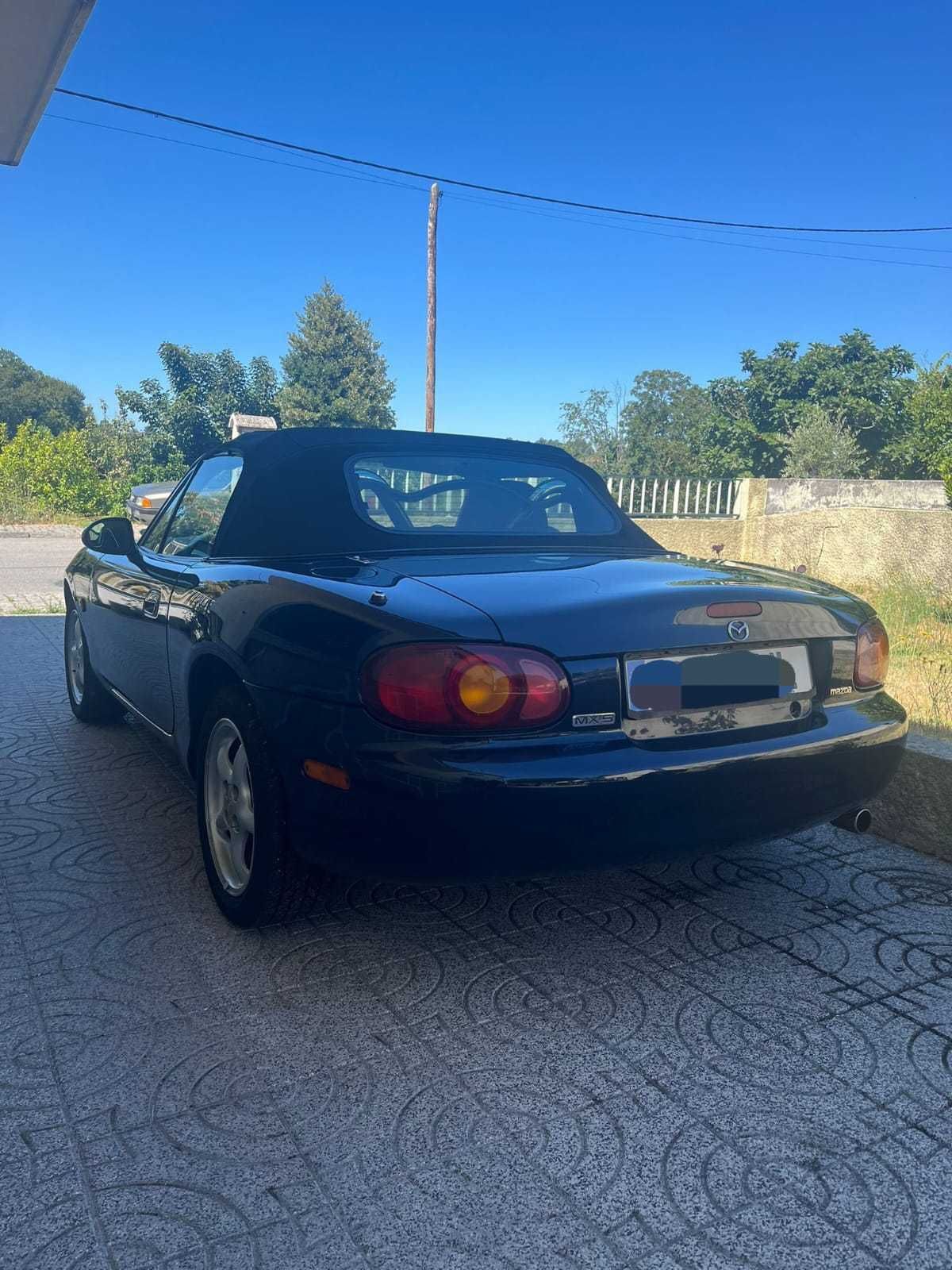 Mazda MX-5 Ano-2000