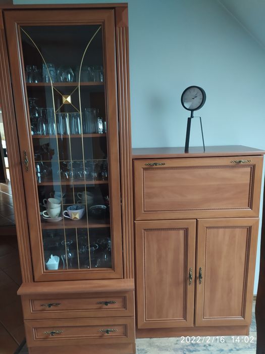 Witryna BRW z szufladami