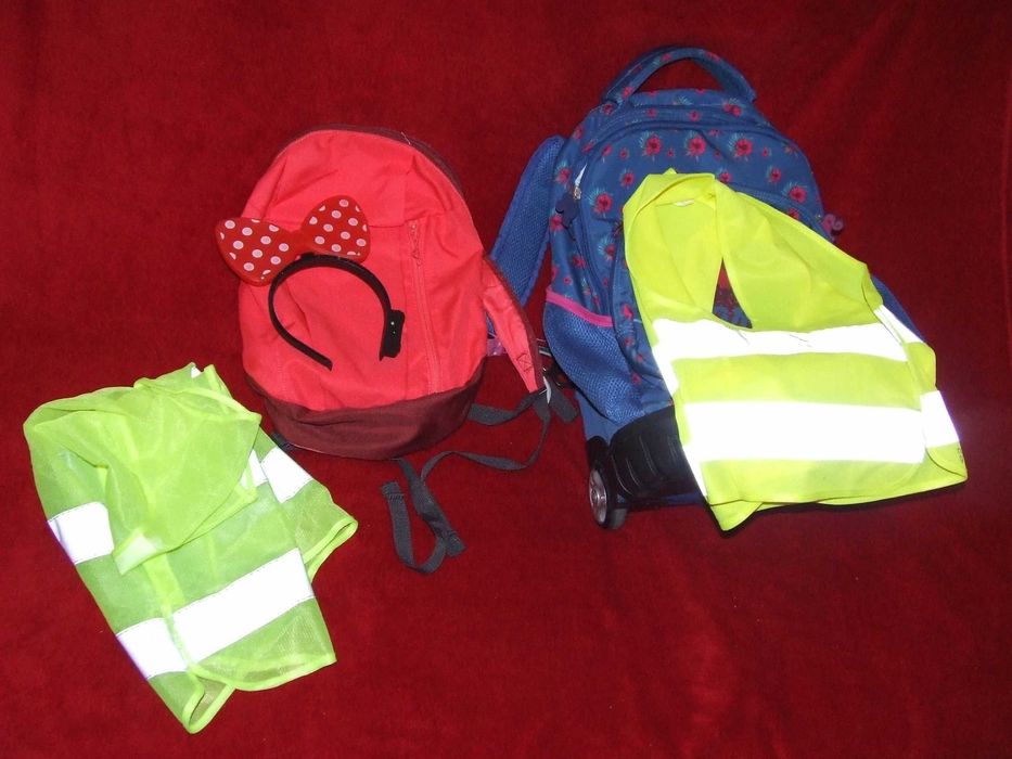 Zestaw Plecak tornister szkoły na kółkach Barbie w kwiaty szkolny