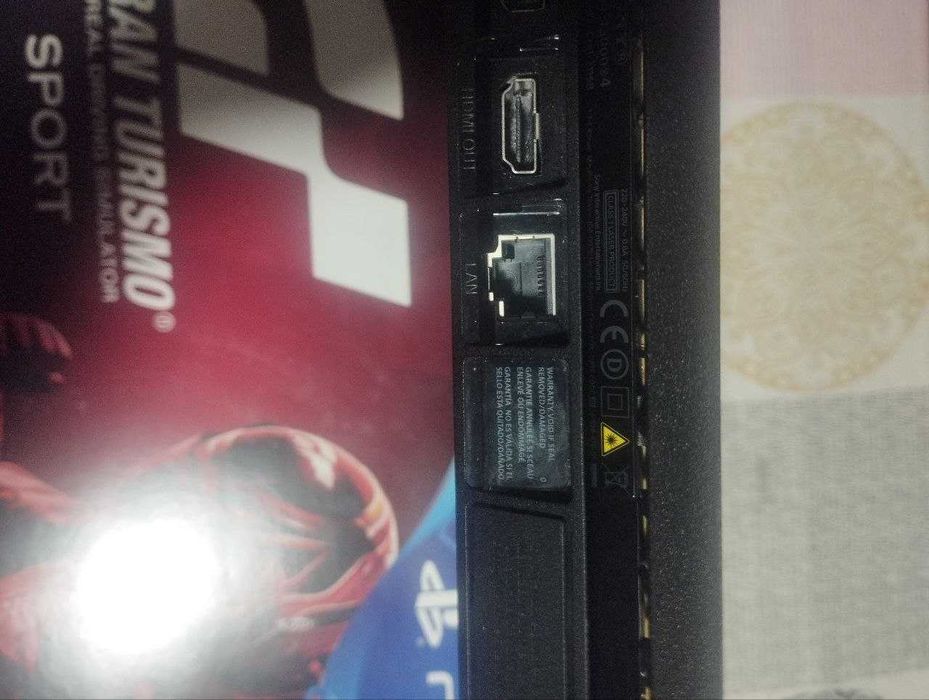 PlayStation 4 slim 1tb