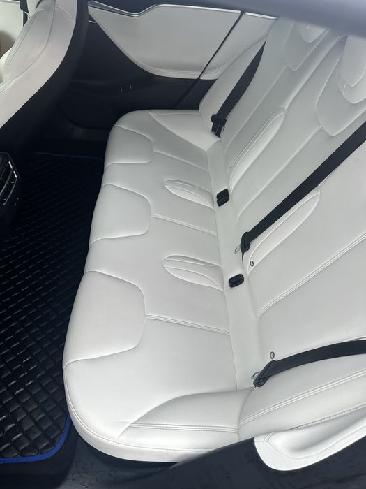 Продам Tesla model S 90 d