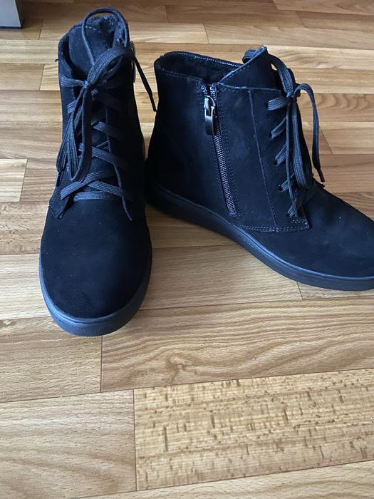 Напівчобітки жіночі зимові замшеві