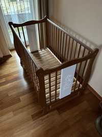 Drewniane łóżko dziecięce dwupoziomowe z materacem 120x60
