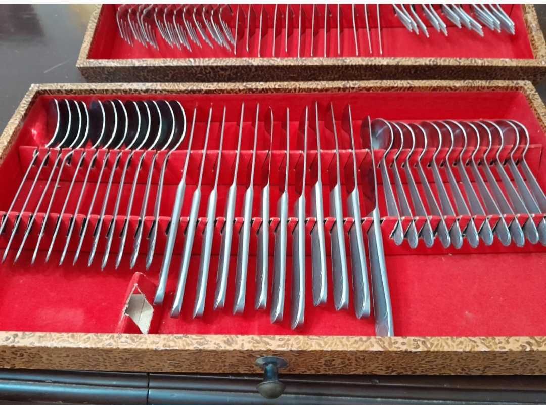 Faqueiro Antigo 80 peças INOX