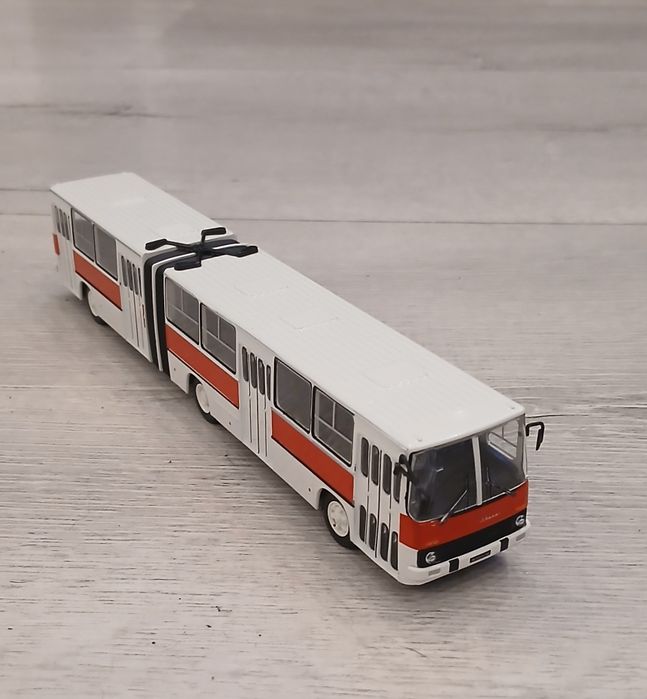 Ikarus 280 kultowe autobusy 1:72