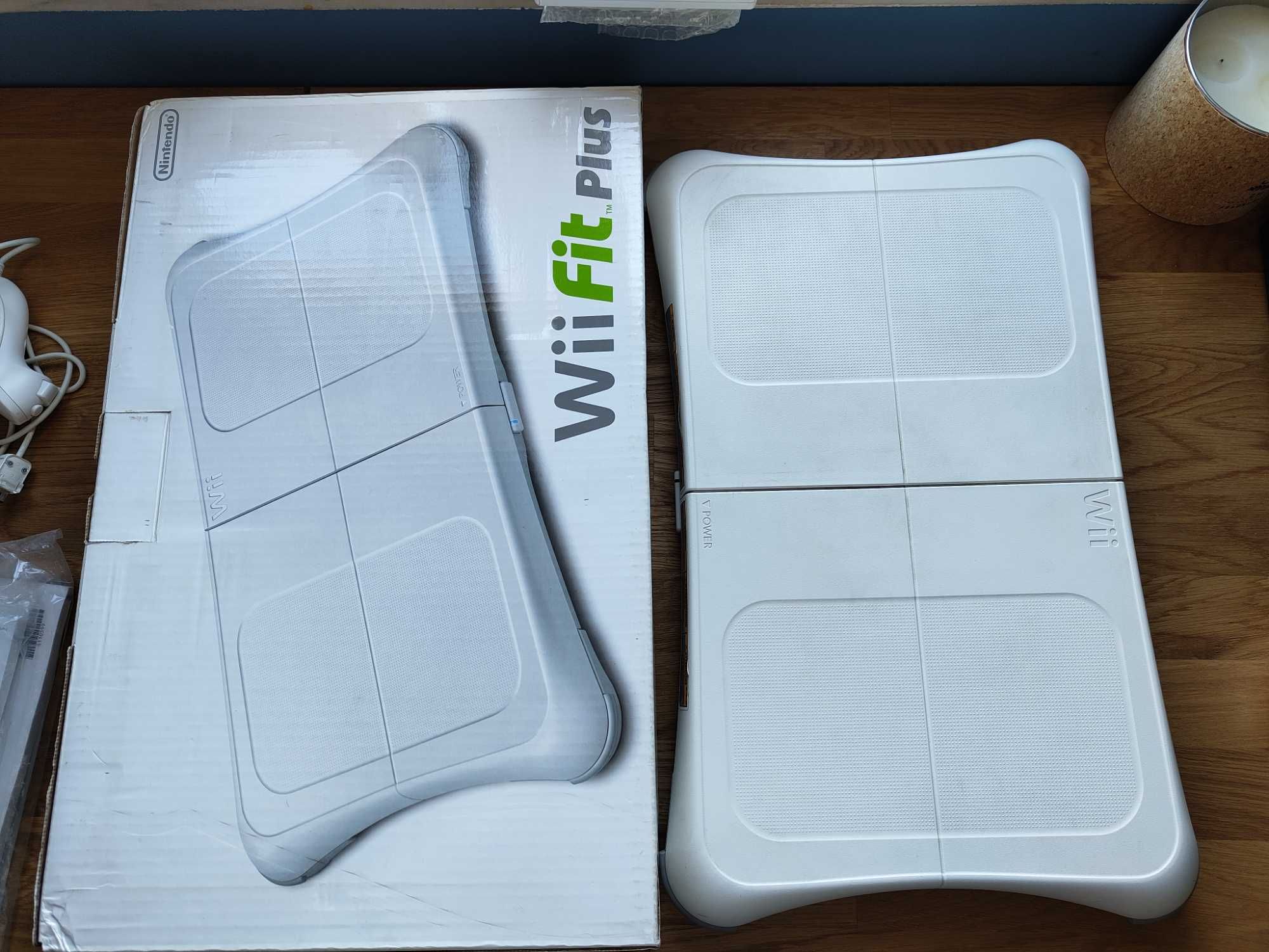 Nintendo Wii + Wii Fit Board + Jogos