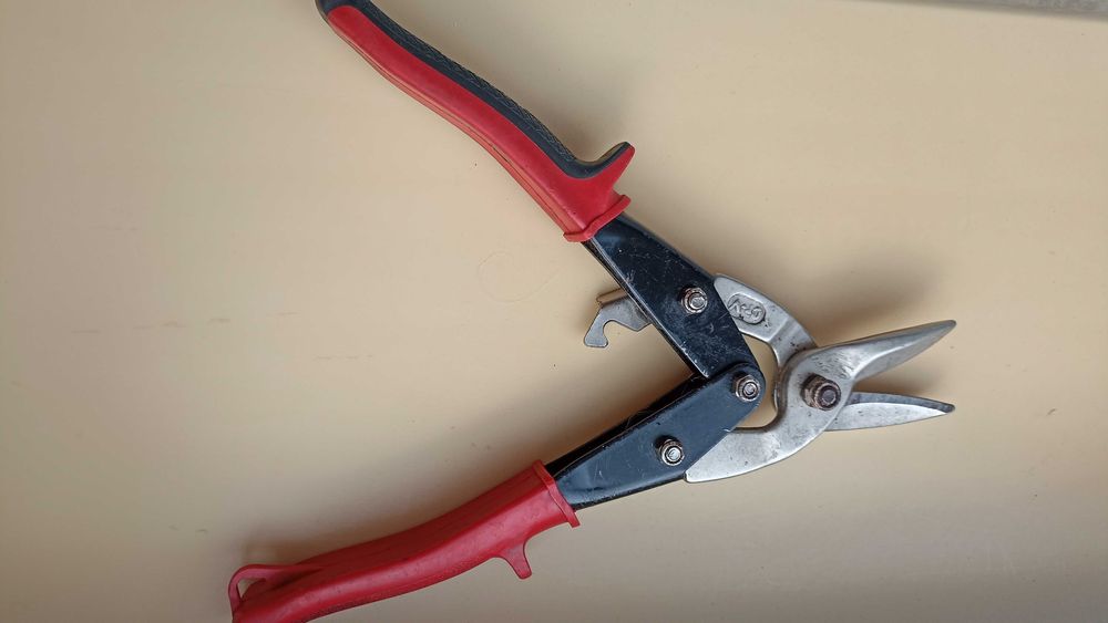 Металеві ножиці у чудовому стані