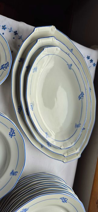 Serviço de jantar Vintage da Fábrica do Candal