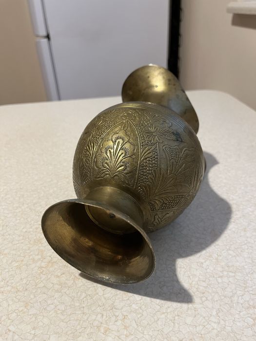 Mosiężny dzban 22 cm wysokości