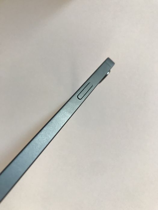 Apple iPhone 16e black 128Gb neverlock