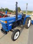 Trator Iseki TS 2210, com frese