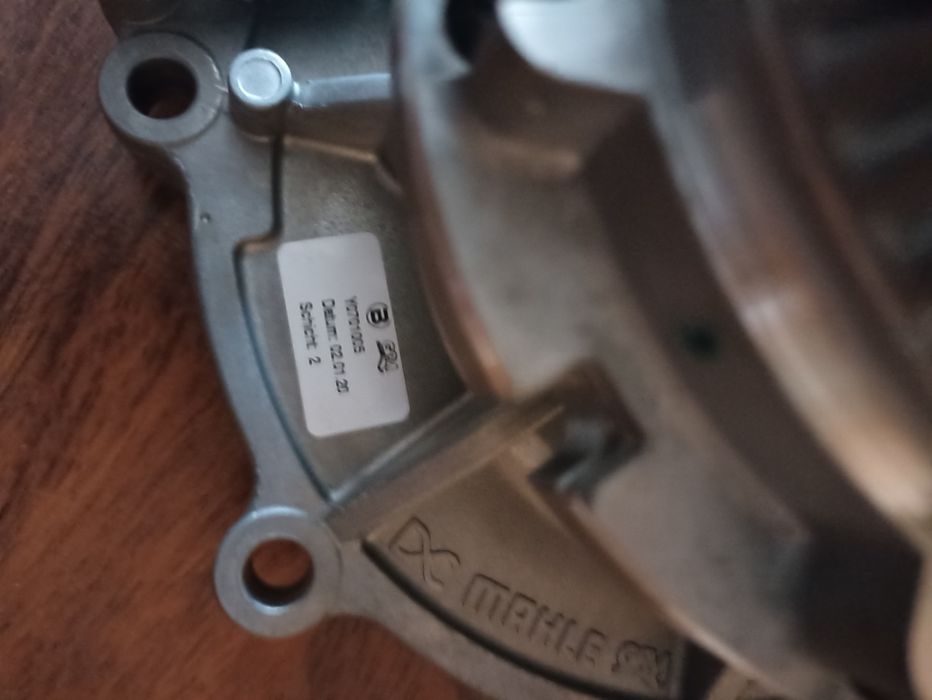 Помпа охлаждения двигателя MERCEDES ACTROS MP4 евро 6 A4712000401 ориг