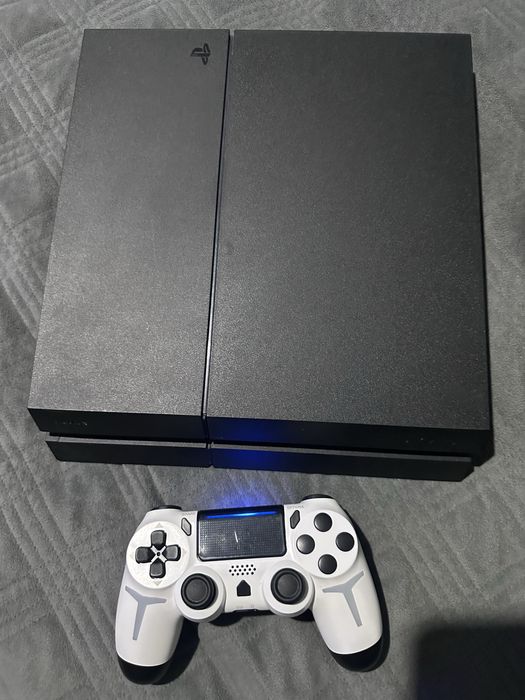 Playstation 4 Desbloqueada + Comando Novo