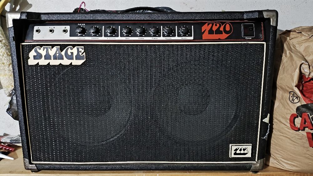Amplificador Univox Unicorn Stage 720