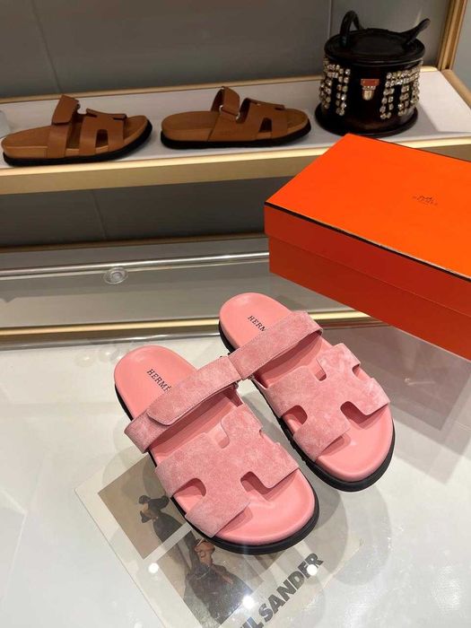 Klapki HERMES Chyre wyszukany design na lato buty
