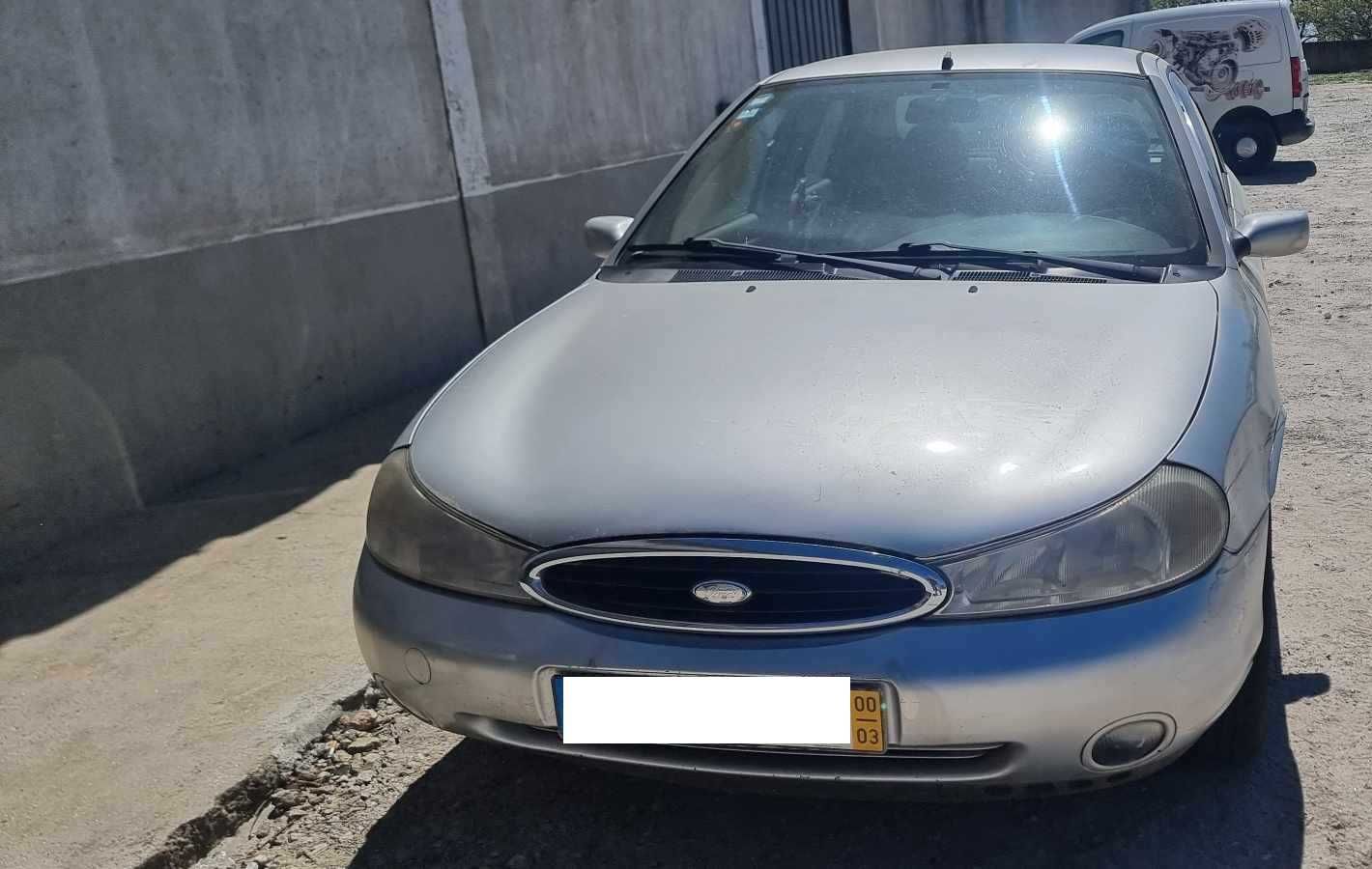 Para peças Ford Mondeo II 1.8 TD ano 2000