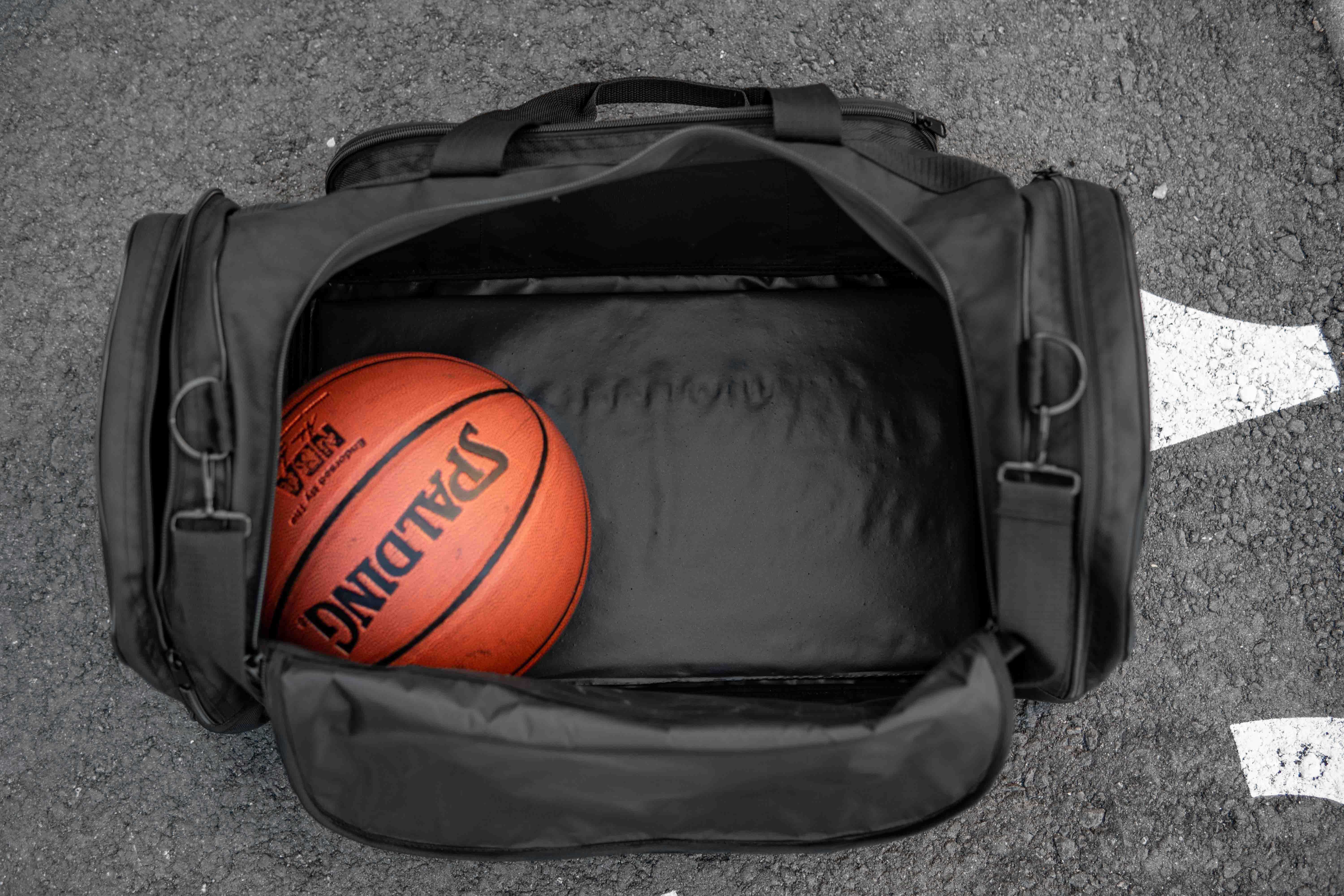 Большая спортивная дорожная сумка на 60 л для тренировок и поездок